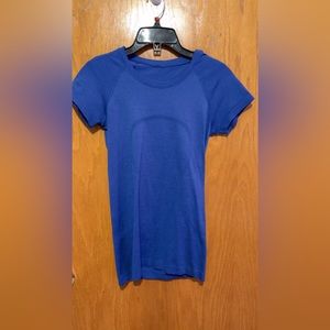 Psychic swiftly tech from lululemon blue color size 4 with tag! Worn once